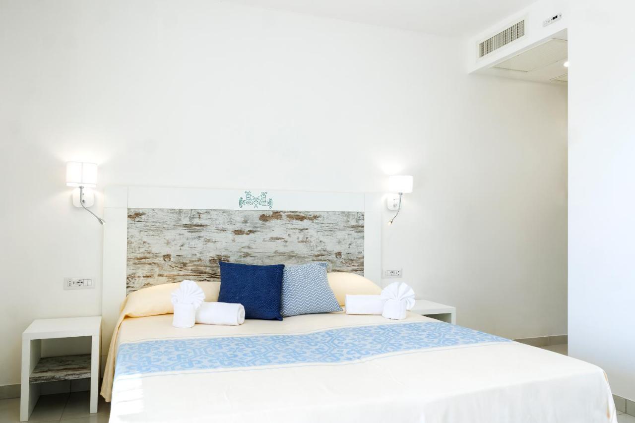 Mercury Beach Hotel SantʼAntìoco Zewnętrze zdjęcie