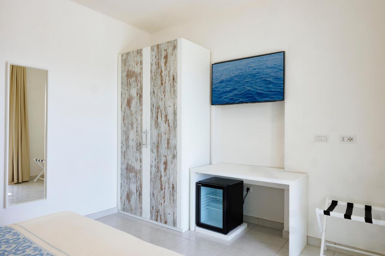 Mercury Beach Hotel SantʼAntìoco Zewnętrze zdjęcie